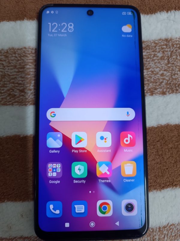 Pre-owned Redmi mobile phones in good condition, with minor screen lines. Priced under half of original cost. Delivery within 7 days. Contact on WhatsApp: 9659119. - Image 5