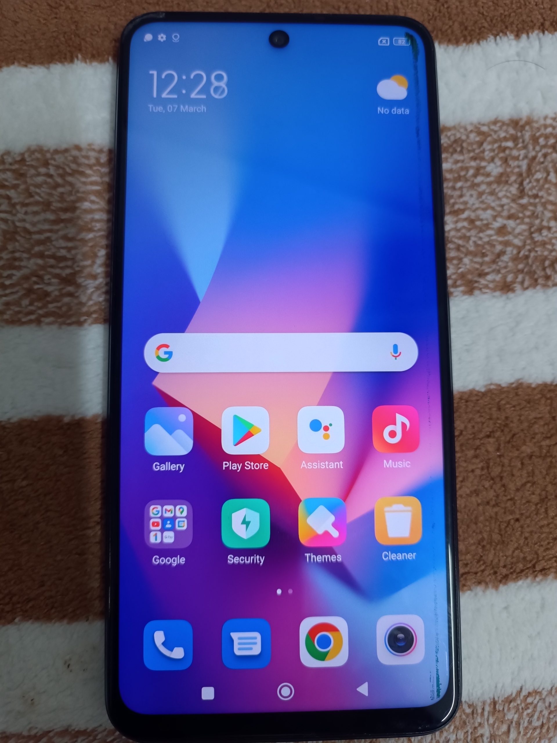 Pre-owned Redmi Xiaomi Redmi 9A mobile phones in good condition, with minor screen lines. Priced under half of original cost. Delivery within 10 days. Contact on WhatsApp: 9659119